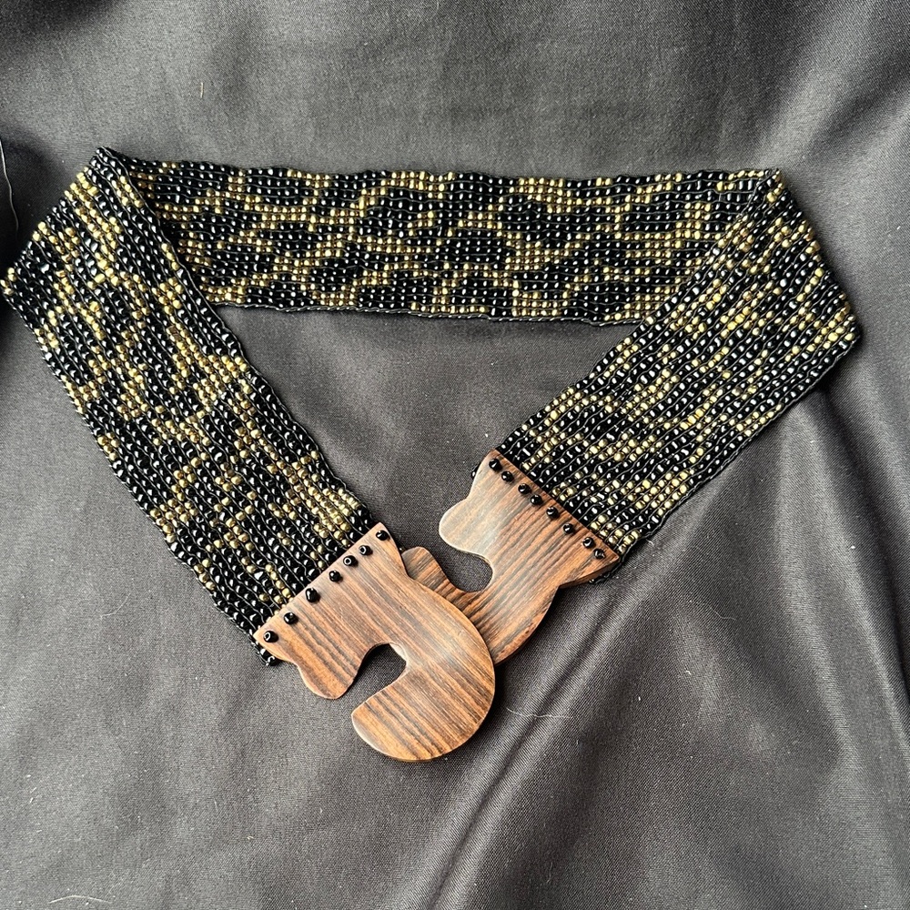 Beaded Stretch Waist Belt with Wooden Hook - Black & Gold